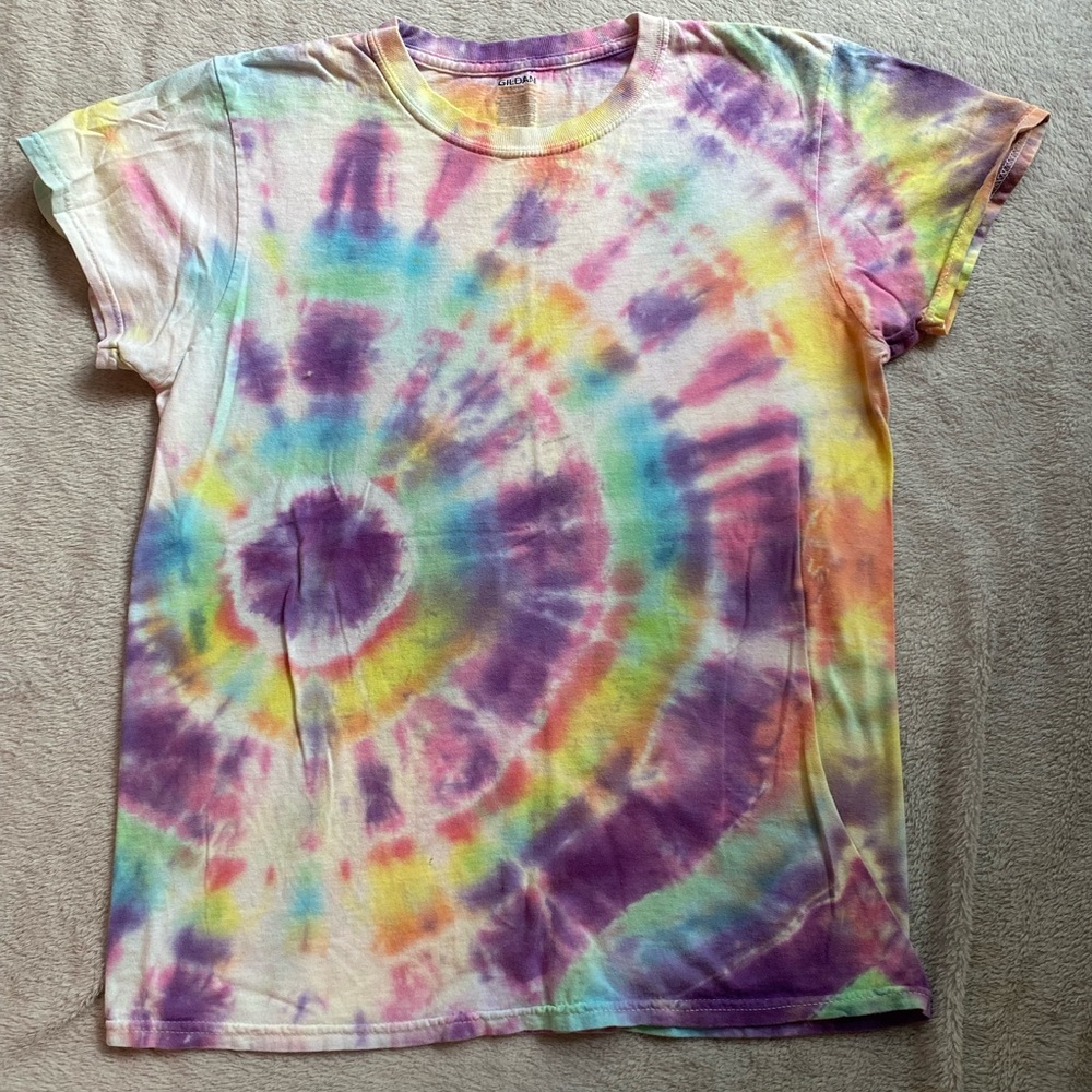 2/$30	Handmade Rainbow Tie Dye Shirt